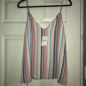 Scalloped tank top size L NWT